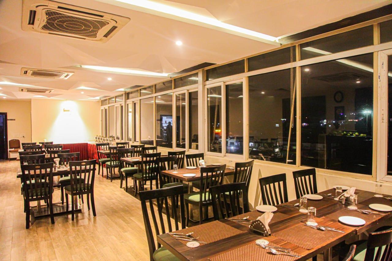J Hotel Port Blair Dış mekan fotoğraf